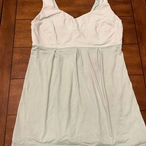 Lululemon workout tank